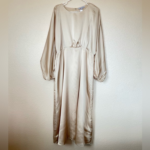 Baltic Born Dresses & Skirts - Baltic Born Womens XL Champagne Satin Long Sleeve Maxi Dress Elegant Formal
